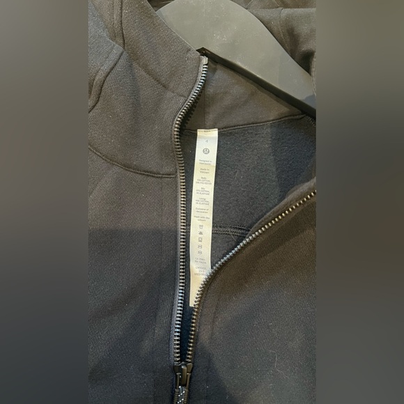 Lululemon cropped black cropped full zip scuba - Picture 2 of 2